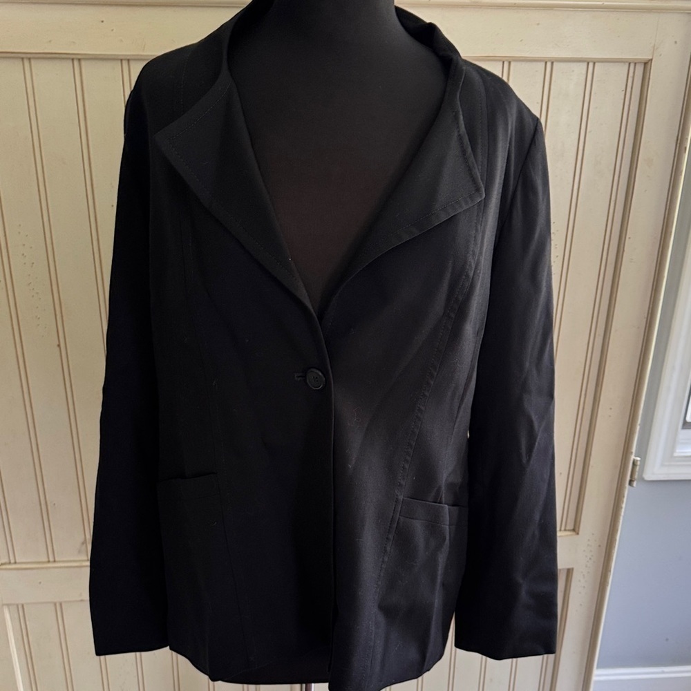 Pendleton Women's Timeless Career Black One-Button Closure Blazer